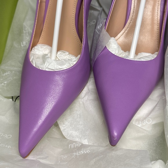 Brand new with a box!
LIU JO x Leonie Hanne pointed-toe pumps - Picture 2 of 5